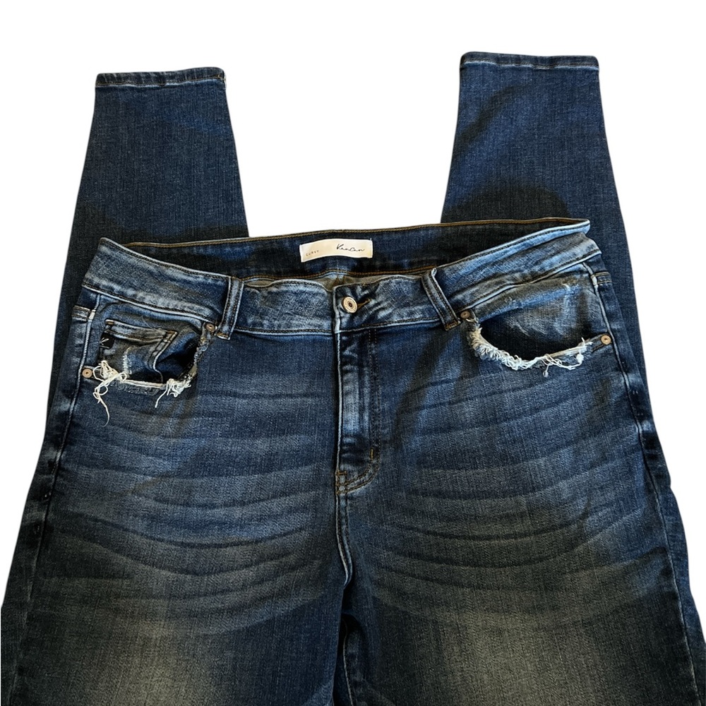 {KanCan} Curvy Straight legged Medium Distressed/Wash Denim Jeans Size 20